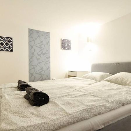 Cosy Two Bedroom Flat In Rottenbiller Str,Sky Budapest Extérieur photo